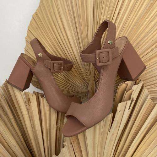 Sandália Bottero 372008 Nude em Couro com Salto Bloco e Lateral Fechada - Nude