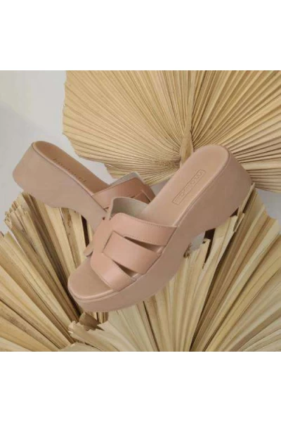 Tamanco Moleca 5503.119 Nude com Salto Plataforma - Nude