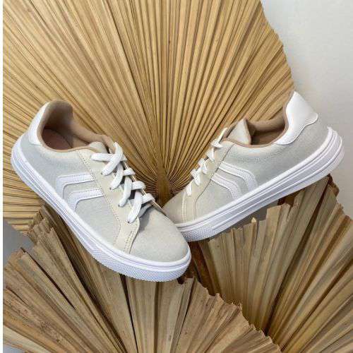 Tênis Moleca 5796.106 Off White com Listras Laterais - Off white